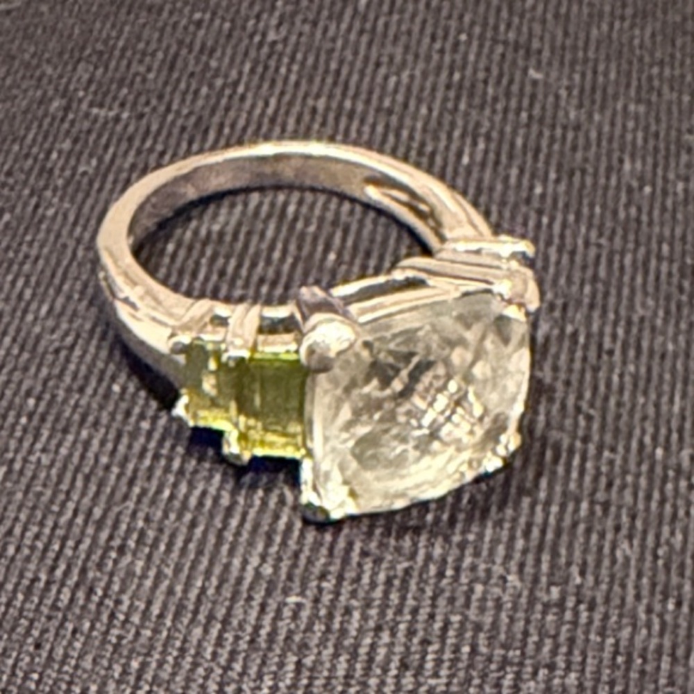Elegant Silver and Green Parsiolite Gemstone Ring. Size 6.5